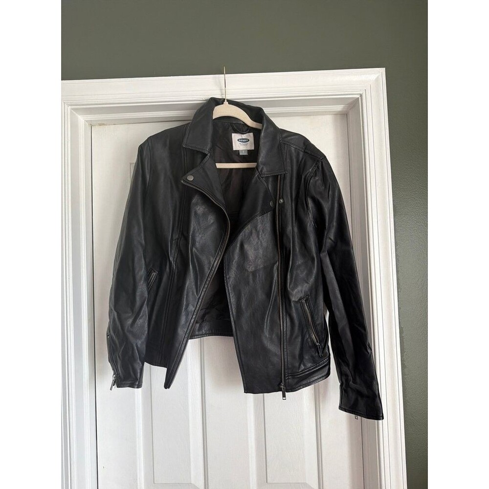 Old Navy Women’s Black Faux Leather Jacket